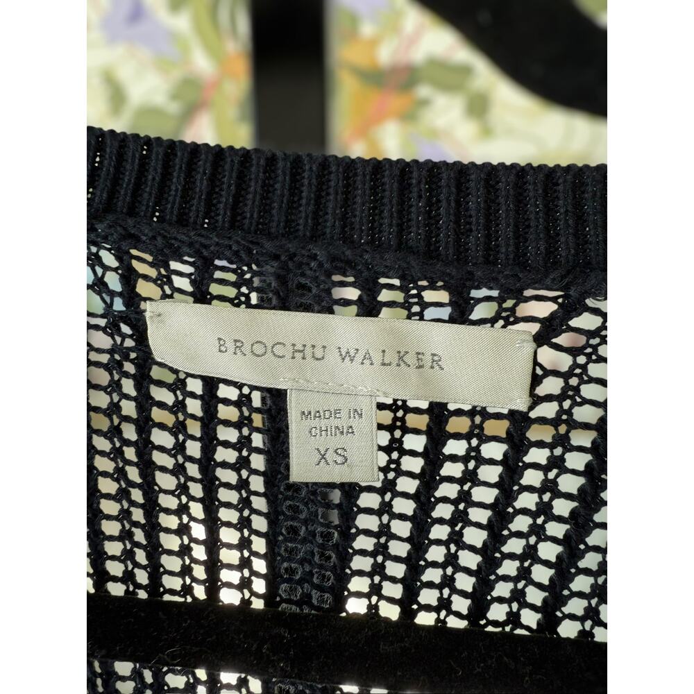 Brochu Walker Navy Distressed Crochet V-Neck Pullover Sweater in Size XS - Picture 2 of 10
